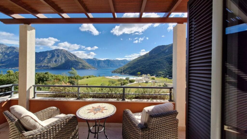 14177 Apartment With Excellent Views Morinj (23)