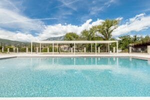 18028 Riverside Apartments (8)