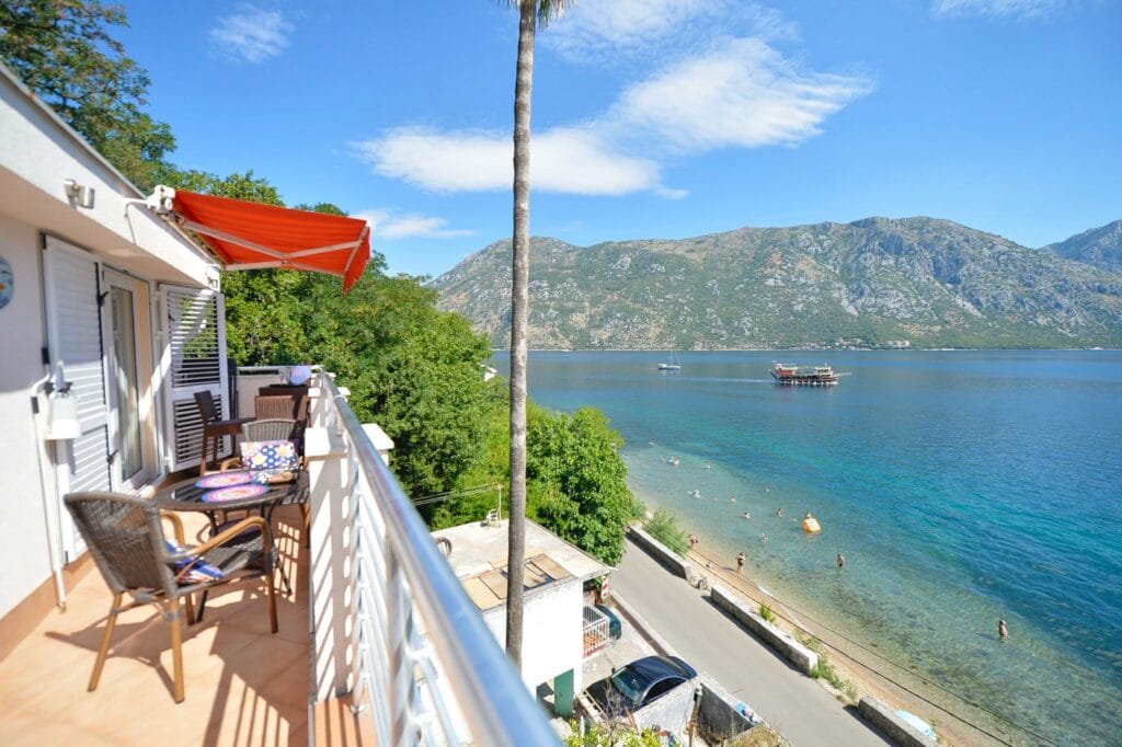 Comfortable Two Bedroom Apartment On The Waterfront In Stoliv, Kotor, 13829 (8)