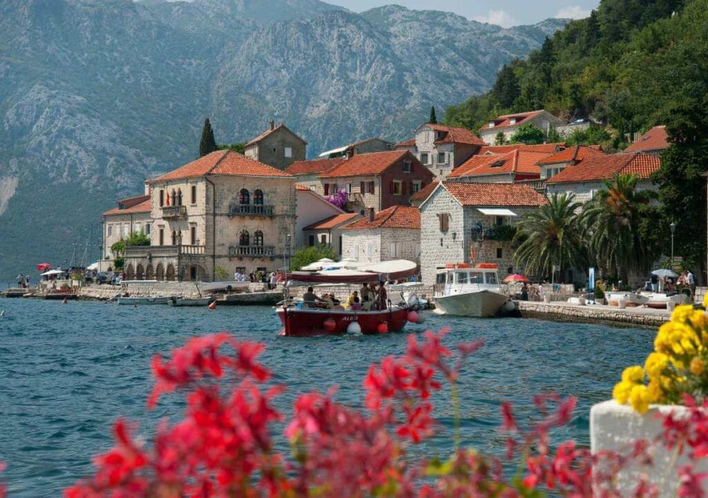Perast Montenegro Boat Old Houses (2)